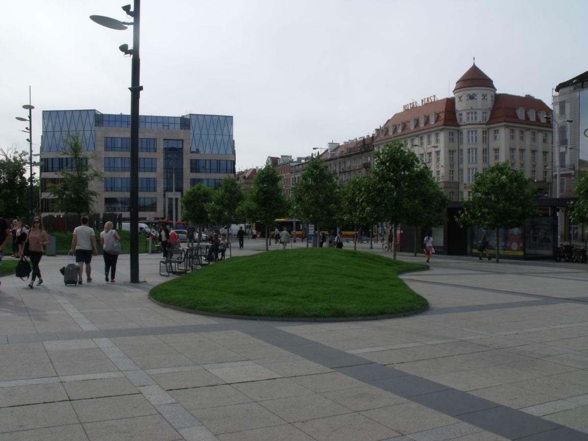 Corner Apartament Pilsudskiego - 5 Min Od Dworca Glownego - Main Railway Station Wroclaw Dış mekan fotoğraf